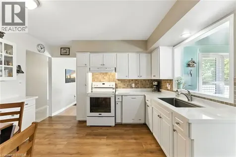 207 Robinson Road Brantford ON N3T 5L7