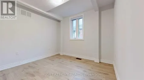8 Airley Crescent Toronto (east York) ON M4J 4H6