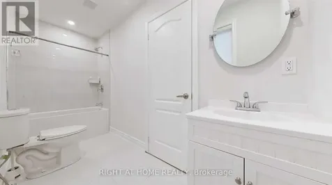 8 Airley Crescent Toronto (east York) ON M4J 4H6