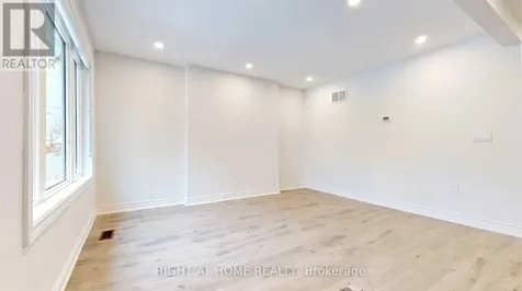 8 Airley Crescent Toronto (east York) ON M4J 4H6