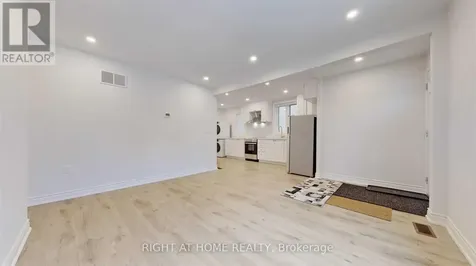 8 Airley Crescent Toronto (east York) ON M4J 4H6
