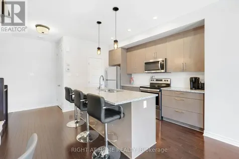 554 Labrador Crescent Ottawa ON K1T 0R4