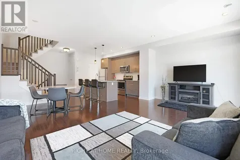 554 Labrador Crescent Ottawa ON K1T 0R4