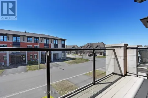554 Labrador Crescent Ottawa ON K1T 0R4