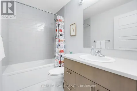 554 Labrador Crescent Ottawa ON K1T 0R4