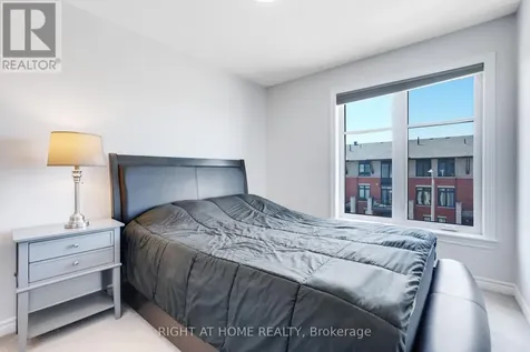 554 Labrador Crescent Ottawa ON K1T 0R4