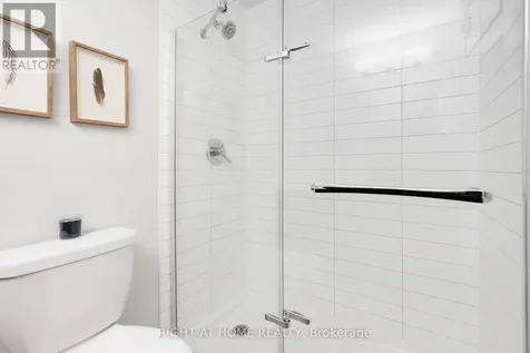 554 Labrador Crescent Ottawa ON K1T 0R4