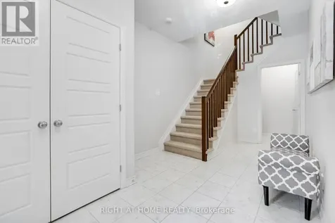 554 Labrador Crescent Ottawa ON K1T 0R4
