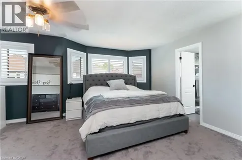 65 Niska Drive Waterdown ON L8B 0M4