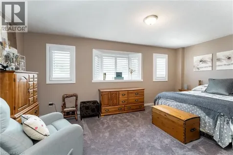 65 Niska Drive Waterdown ON L8B 0M4