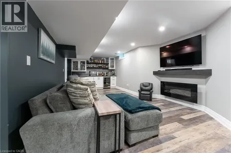 65 Niska Drive Waterdown ON L8B 0M4
