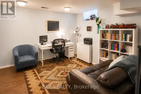 24 Lovell Crescent Brantford ON N3T 6P3