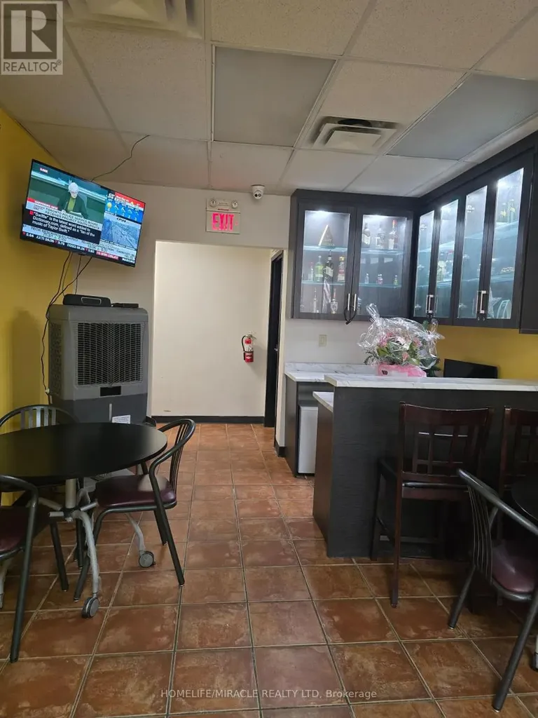 18 Market Street Brantford ON N3T 2Z5