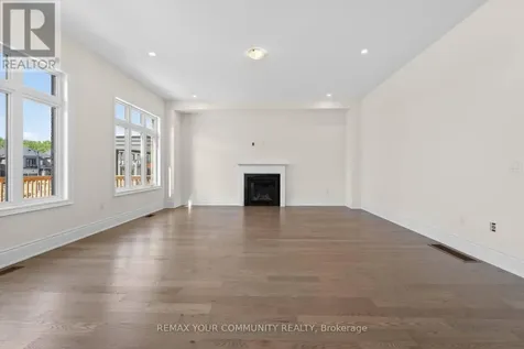 5 Garriock Hall Avenue King (king City) ON L7B 1K5