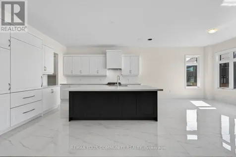5 Garriock Hall Avenue King (king City) ON L7B 1K5