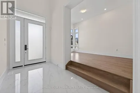 5 Garriock Hall Avenue King (king City) ON L7B 1K5