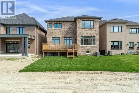 5 Garriock Hall Avenue King (king City) ON L7B 1K5