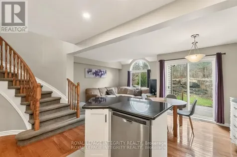 106 Blackdome Crescent Ottawa ON K2T 1B1