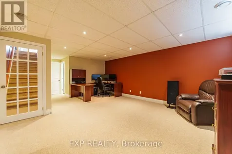 1496 Queensdale Avenue Ottawa ON K1T 4G3