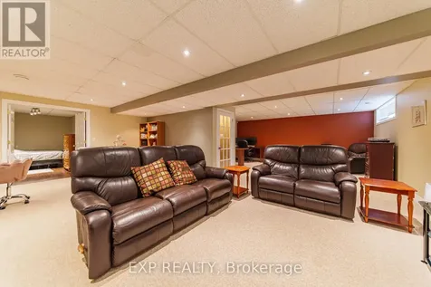 1496 Queensdale Avenue Ottawa ON K1T 4G3