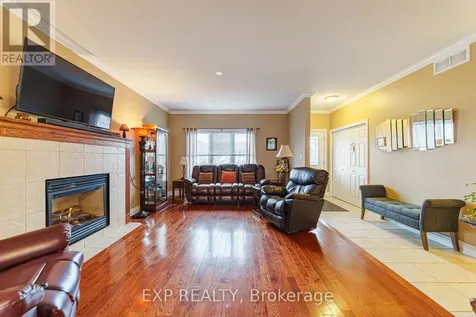 1496 Queensdale Avenue Ottawa ON K1T 4G3