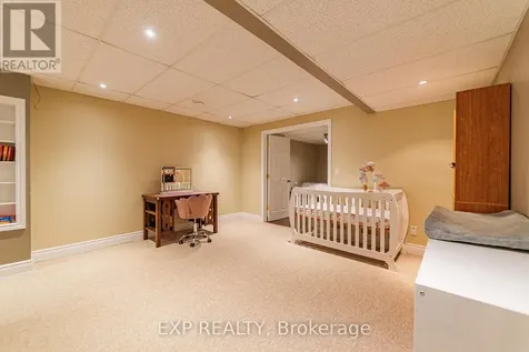 1496 Queensdale Avenue Ottawa ON K1T 4G3