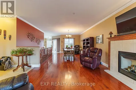 1496 Queensdale Avenue Ottawa ON K1T 4G3