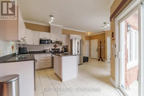 1496 Queensdale Avenue Ottawa ON K1T 4G3