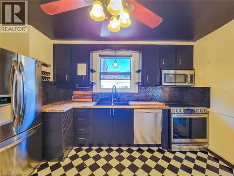 135 Wexford Street South Hamilton ON L8K 2N9
