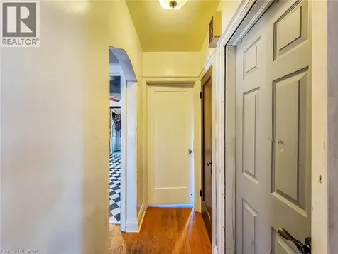 135 Wexford Avenue South Hamilton ON L8K 2N9