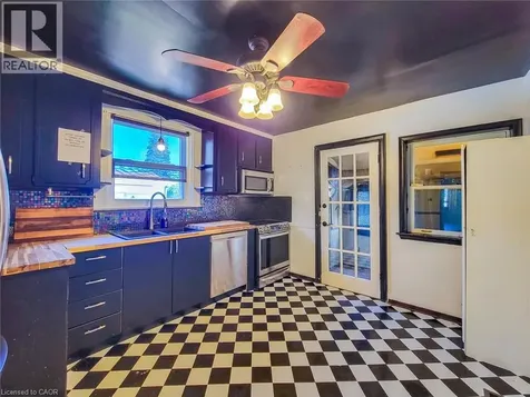 135 Wexford Avenue South Hamilton ON L8K 2N9