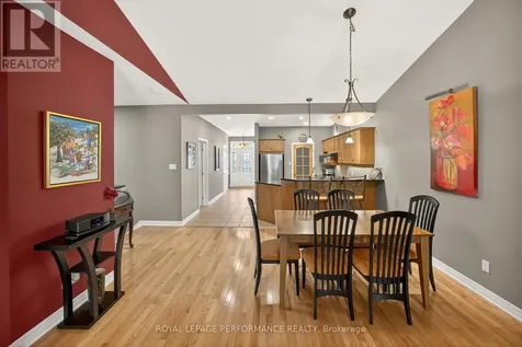 18 Chapelier Private Ottawa ON K1E 3Y1