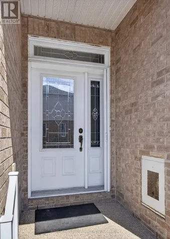 18 Chapelier Private Ottawa ON K1E 3Y1