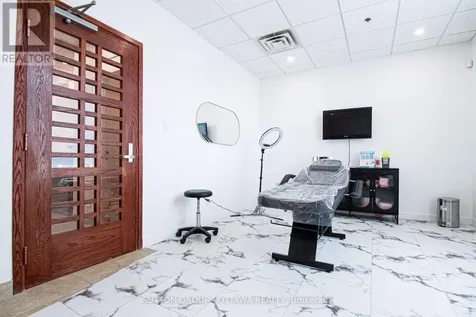 160 George Street Ottawa ON K1N 9M2