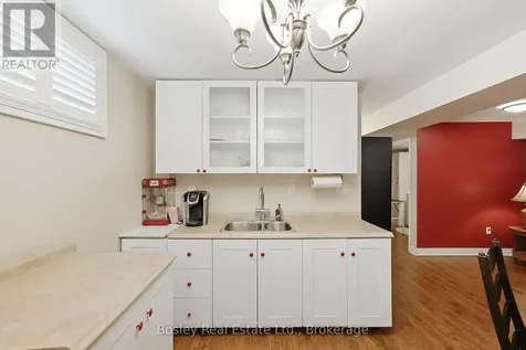 28 Clark Street Collingwood ON L9Y 0H9