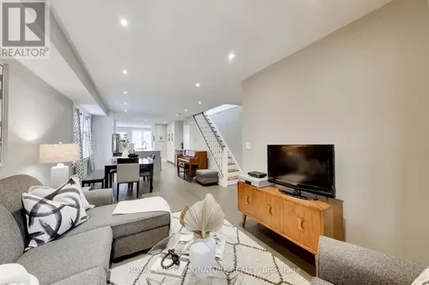 259 Torrens Avenue Toronto (east York) ON M4J 2P6