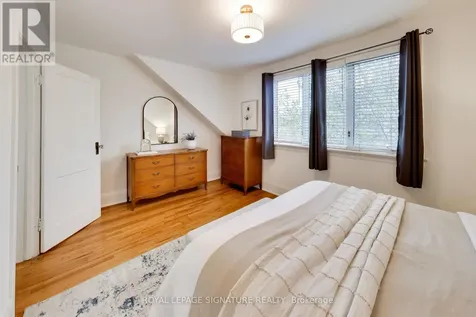 259 Torrens Avenue Toronto (east York) ON M4J 2P6