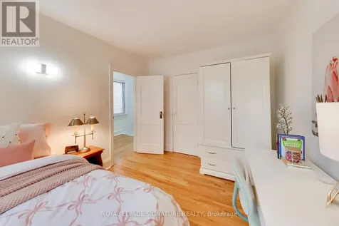 259 Torrens Avenue Toronto (east York) ON M4J 2P6