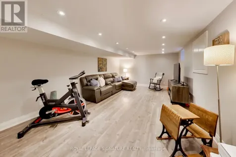 259 Torrens Avenue Toronto (east York) ON M4J 2P6