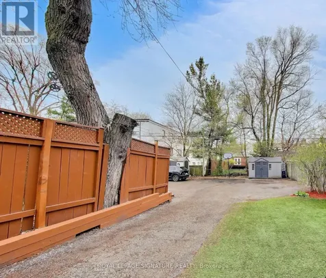 259 Torrens Avenue Toronto (east York) ON M4J 2P6