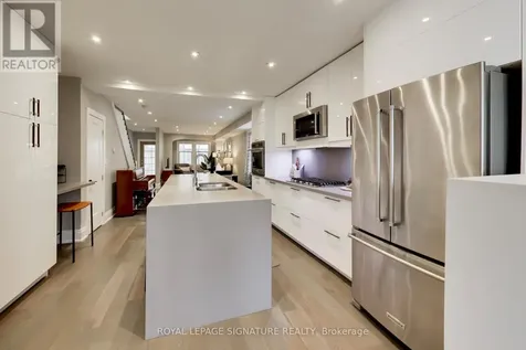 259 Torrens Avenue Toronto (east York) ON M4J 2P6