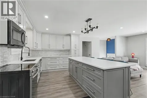 44 Oakhurst Crescent Kitchener ON N2B 3K3