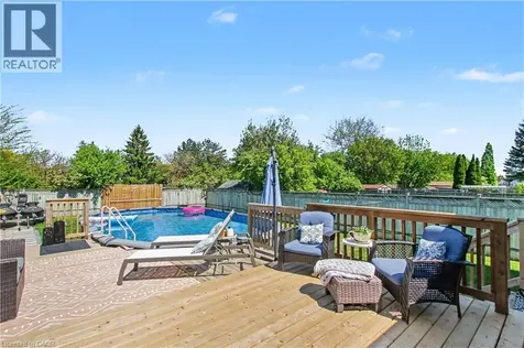 44 Oakhurst Crescent Kitchener ON N2B 3K3