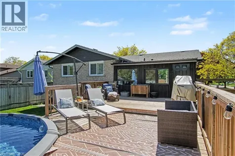 44 Oakhurst Crescent Kitchener ON N2B 3K3