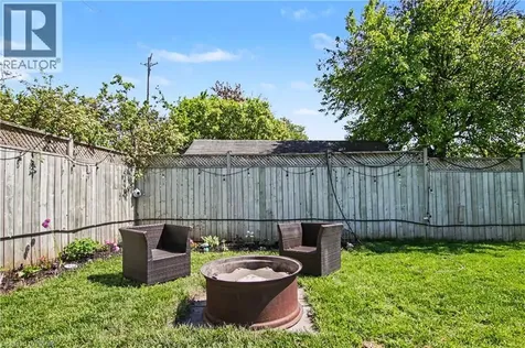 44 Oakhurst Crescent Kitchener ON N2B 3K3