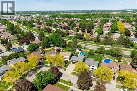 44 Oakhurst Crescent Kitchener ON N2B 3K3