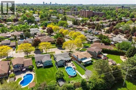 44 Oakhurst Crescent Kitchener ON N2B 3K3