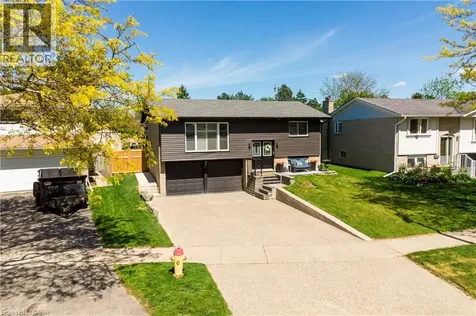 44 Oakhurst Crescent Kitchener ON N2B 3K3