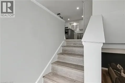 44 Oakhurst Crescent Kitchener ON N2B 3K3