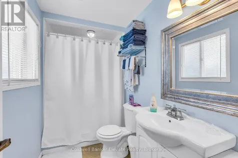 359 Lexington Road Waterloo ON N2K 2J9